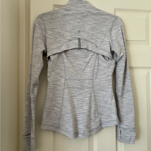 Lululemon define jacket size 6 - Picture 2 of 3